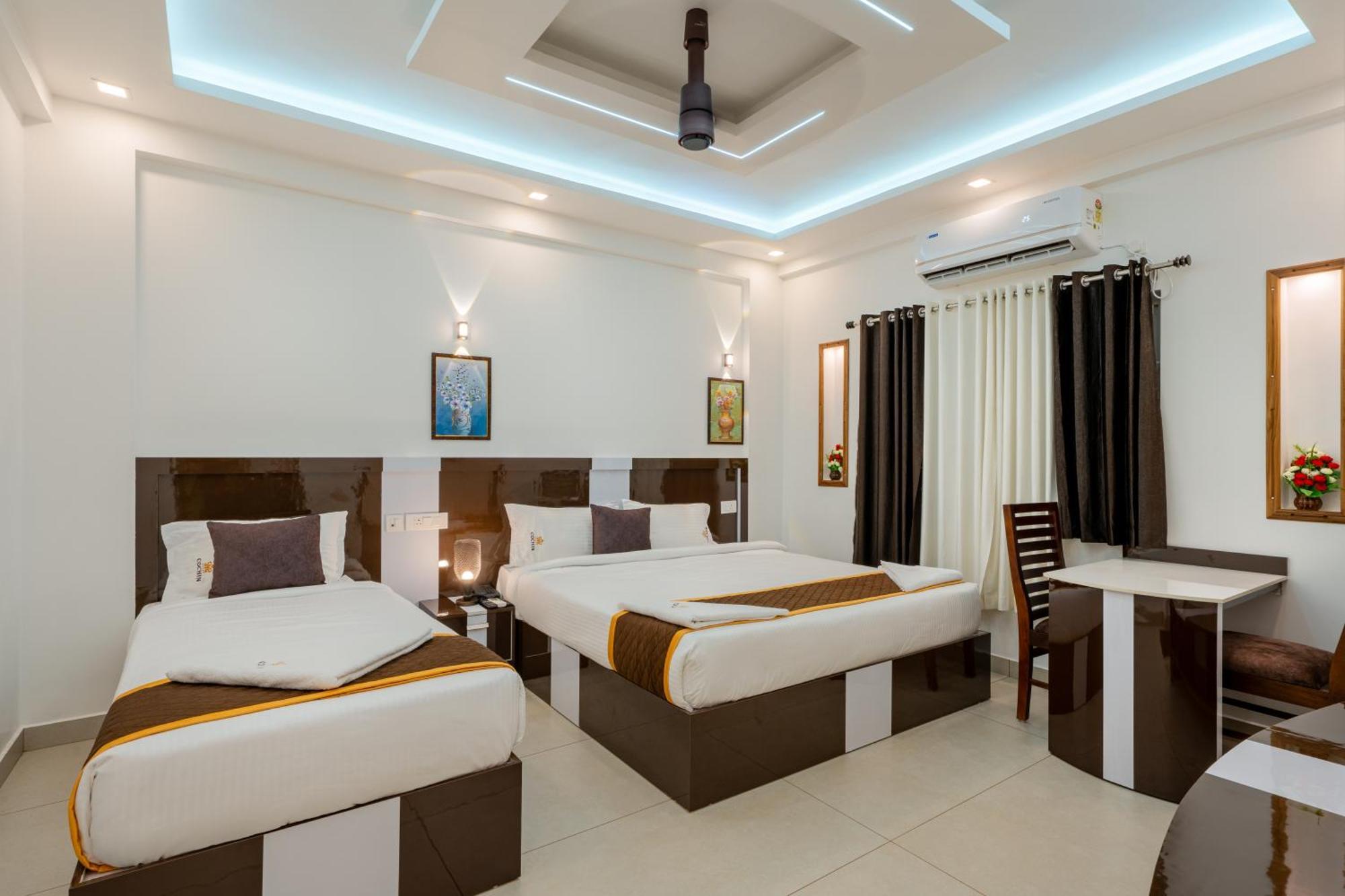 Cochin Airport Hotel Kochi エクステリア 写真