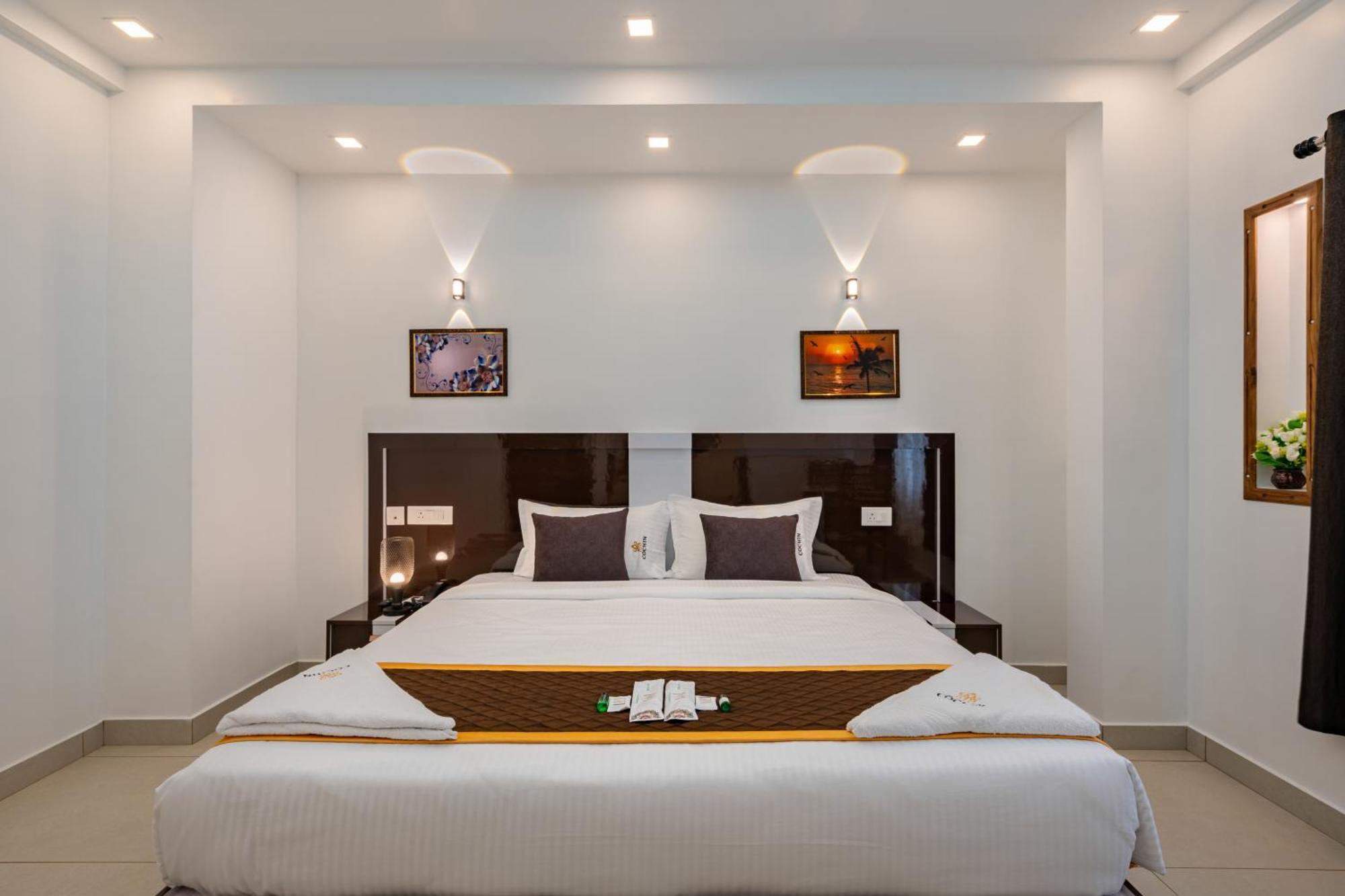 Cochin Airport Hotel Kochi エクステリア 写真