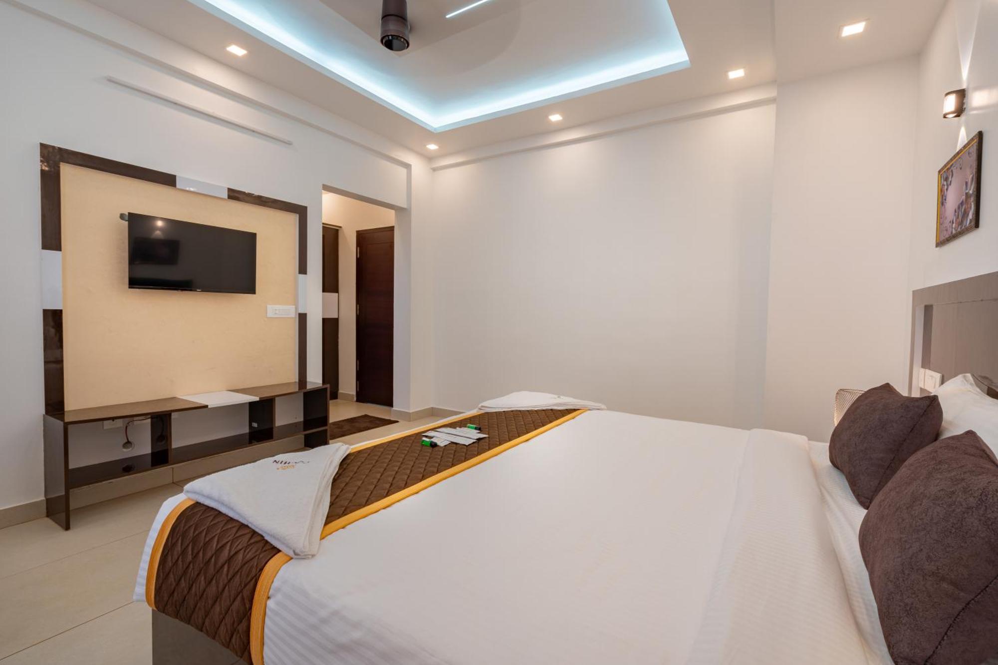 Cochin Airport Hotel Kochi エクステリア 写真