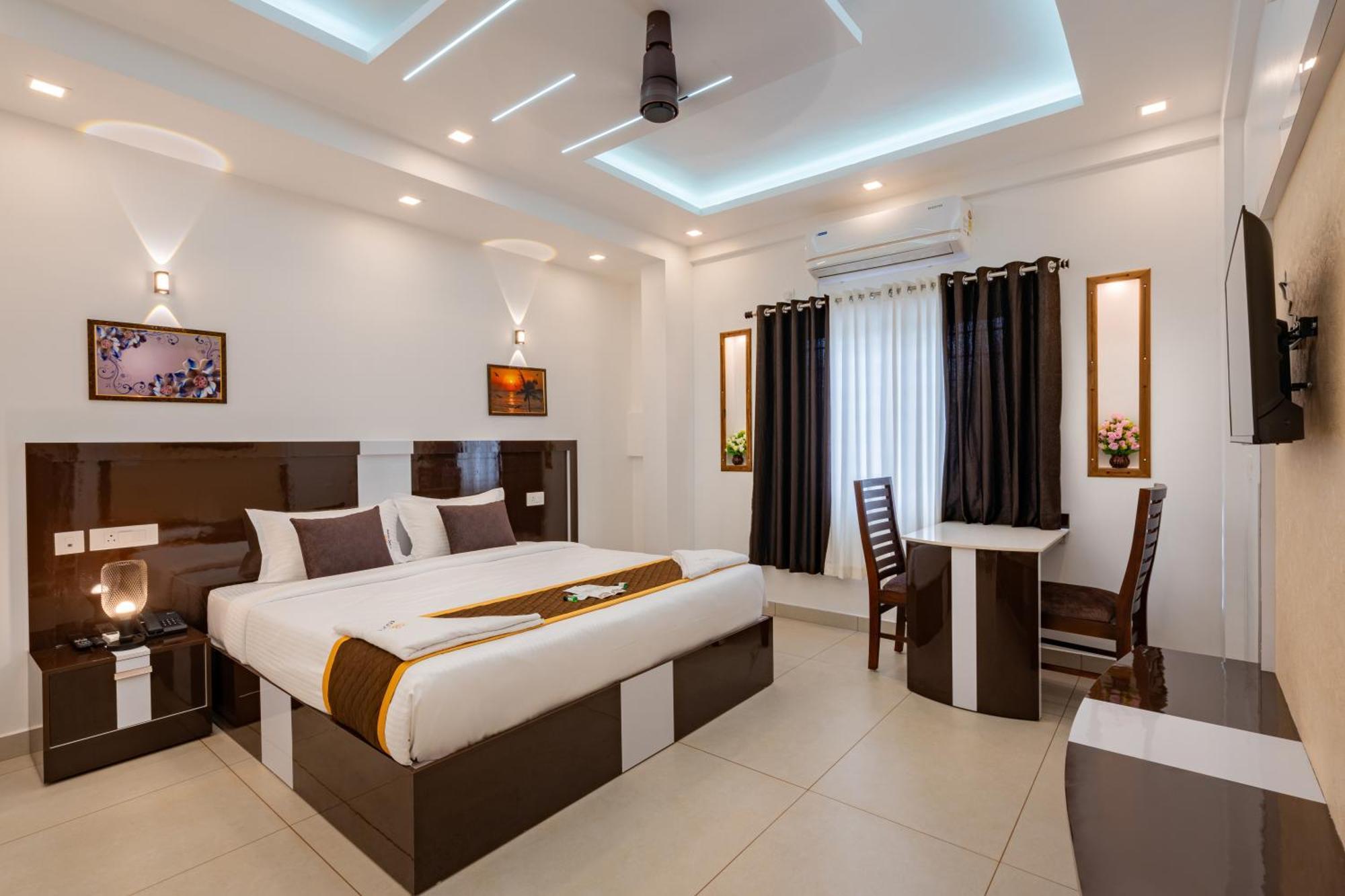 Cochin Airport Hotel Kochi エクステリア 写真