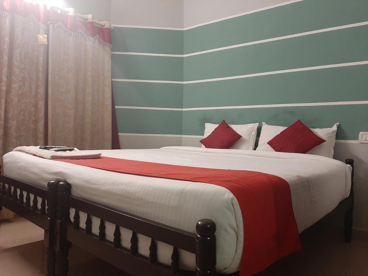 Cochin Airport Hotel Kochi エクステリア 写真