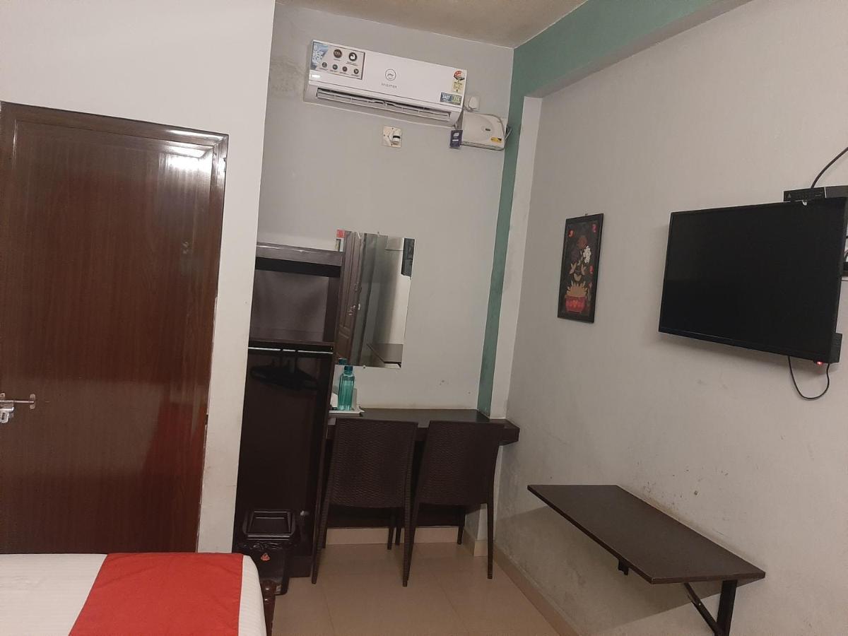 Cochin Airport Hotel Kochi エクステリア 写真