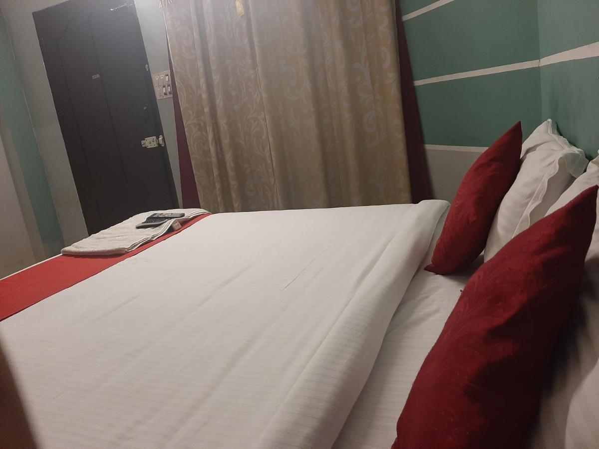 Cochin Airport Hotel Kochi エクステリア 写真