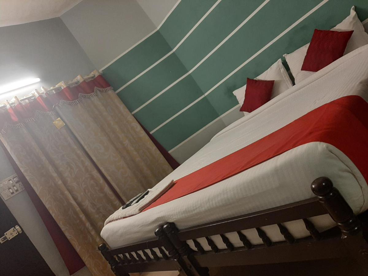 Cochin Airport Hotel Kochi エクステリア 写真